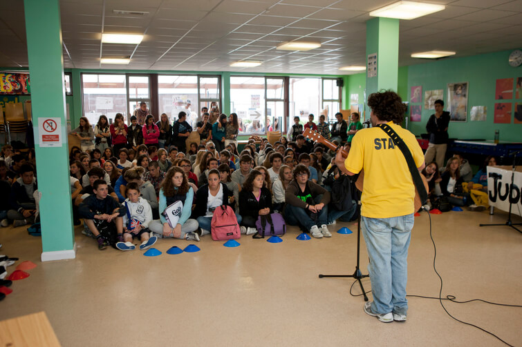 Worthing Jóvenes Students